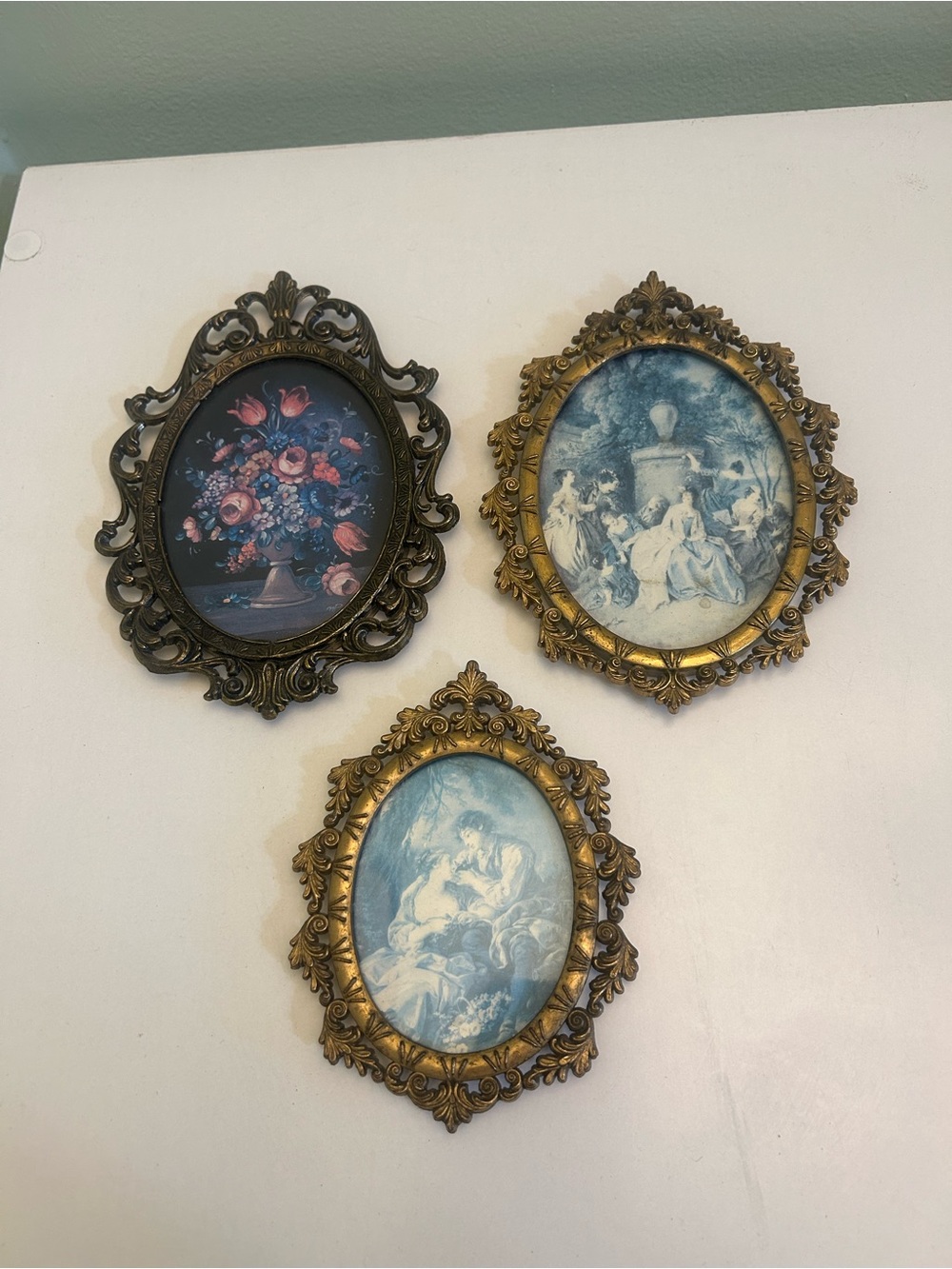 Vintage Made in Italy Ornate Brass Oval Frames Set of 3 Wall Decor